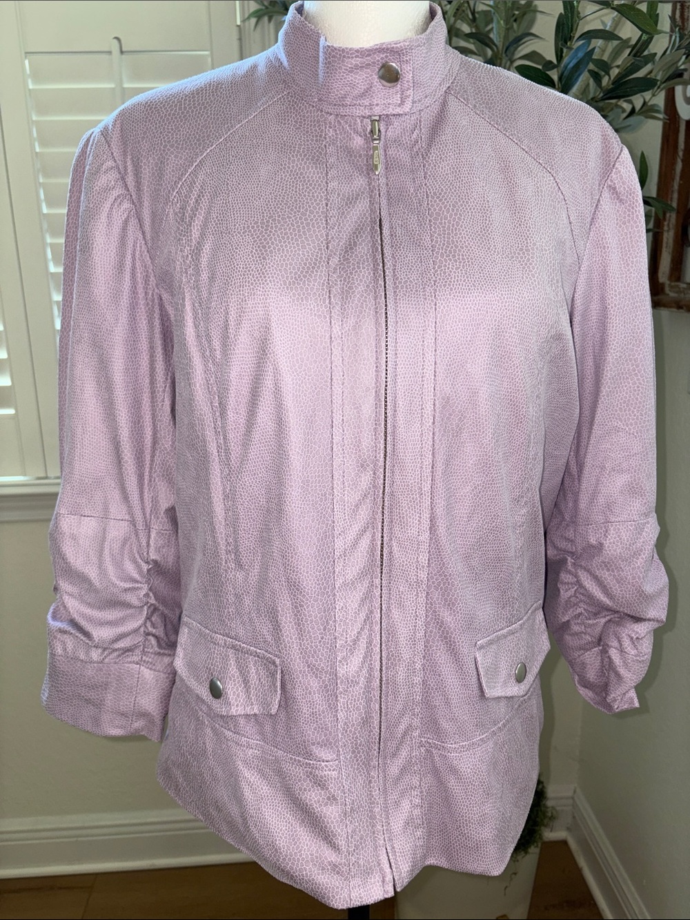 Women's Lavender Zip-Front Lightweight Jacket